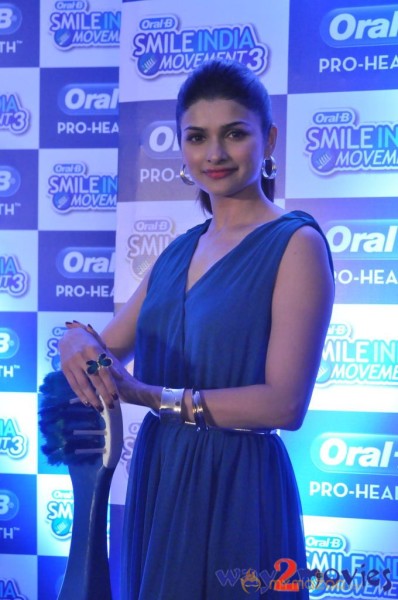  Prachi Desai & Sundeep Kishan Oral B Event 