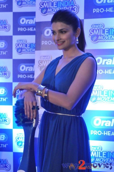  Prachi Desai & Sundeep Kishan Oral B Event 