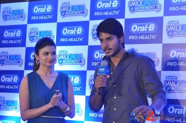  Prachi Desai & Sundeep Kishan Oral B Event 