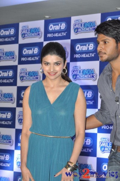  Prachi Desai & Sundeep Kishan Oral B Event 