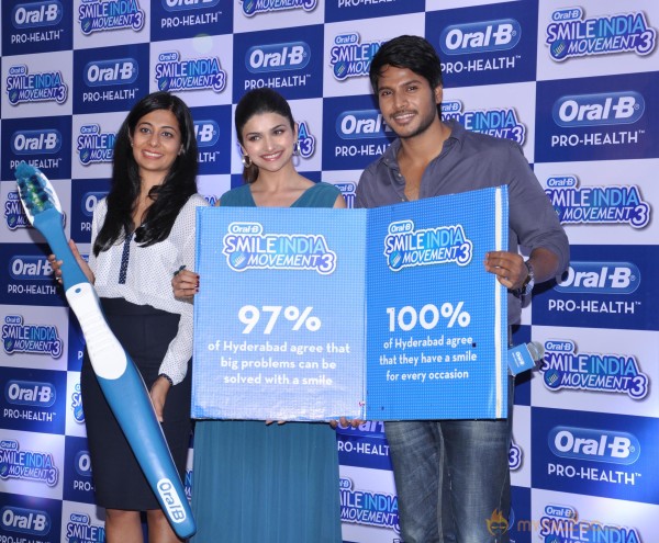  Prachi Desai & Sundeep Kishan Oral B Event 