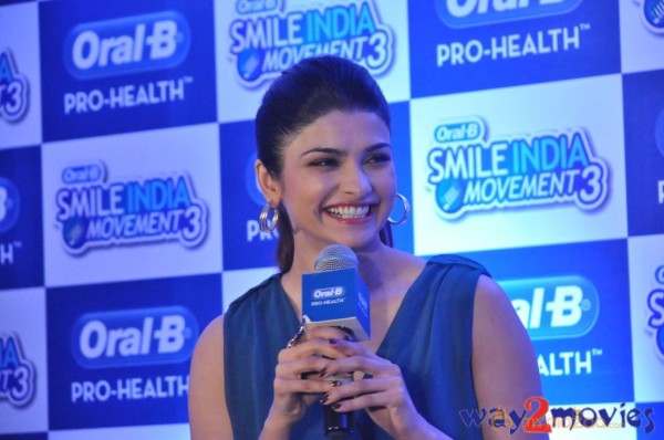  Prachi Desai & Sundeep Kishan Oral B Event 