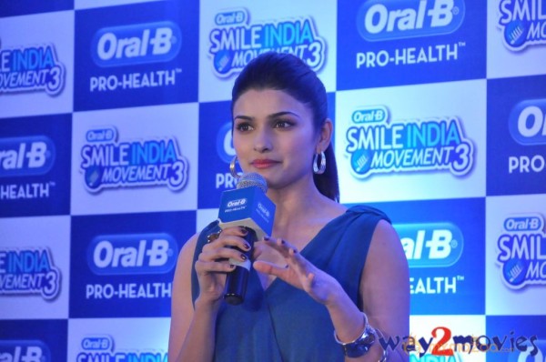  Prachi Desai & Sundeep Kishan Oral B Event 