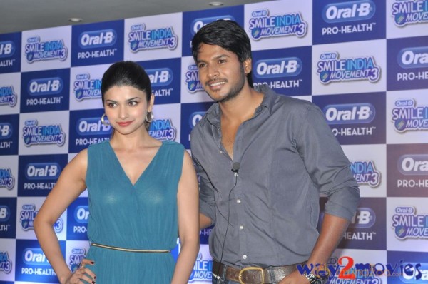  Prachi Desai & Sundeep Kishan Oral B Event 