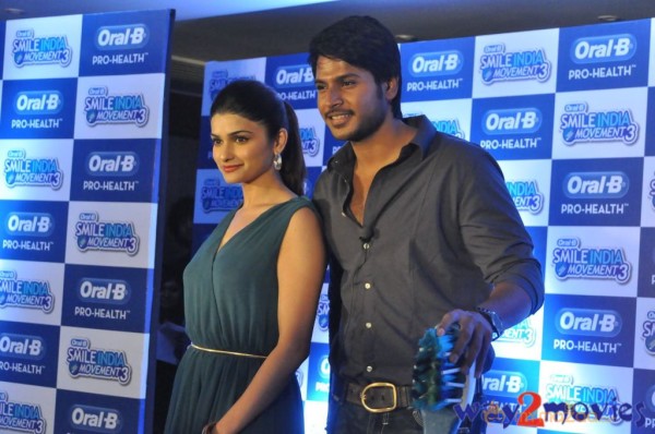  Prachi Desai & Sundeep Kishan Oral B Event 