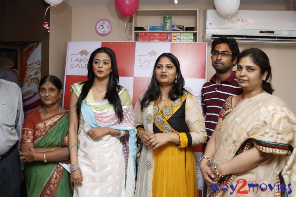 Priyamani Launch Lakme Salon  