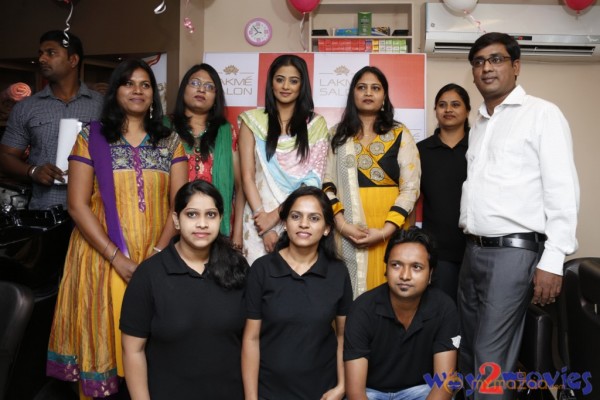 Priyamani Launch Lakme Salon  