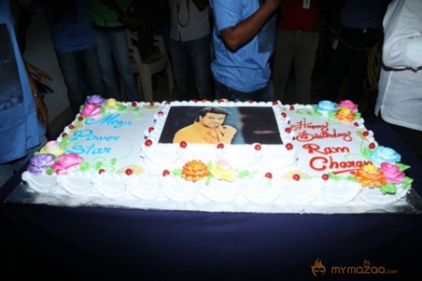 Ram Charan 2013 Birthday Celebrations Photos