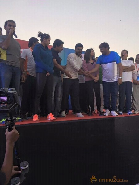 Ram Charan Flagged off Hyderabad 10K Run in Hyderabad