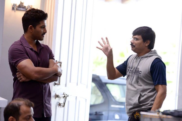  Sarrainodu Movie Working Stills 