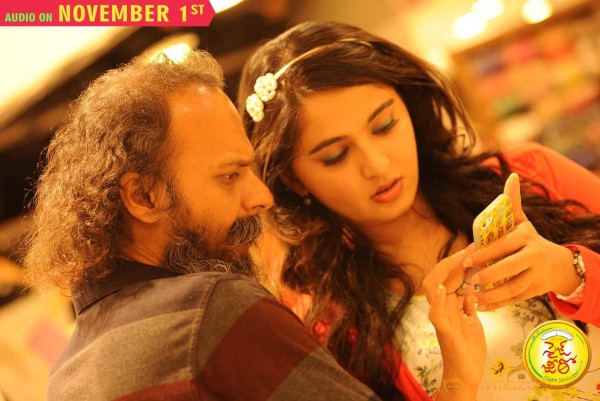  Size Zero Movie Working Stills 