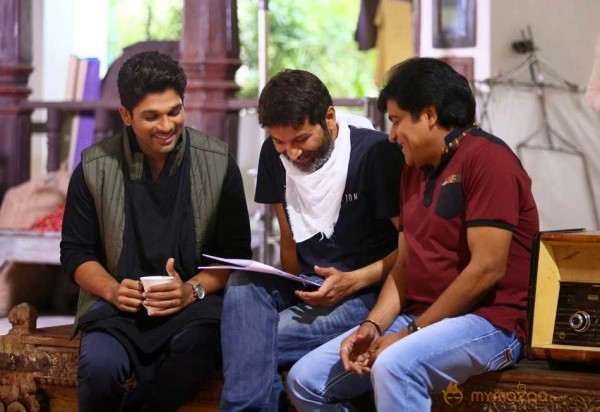  Son Of Satyamurthy Working Stills 