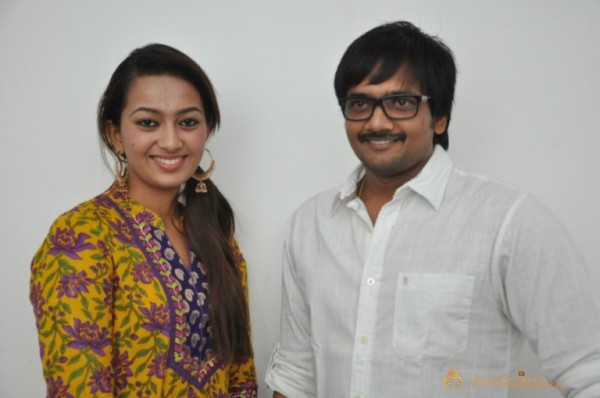 Teja 1000 Abaddalu Movie Press Meet Photos