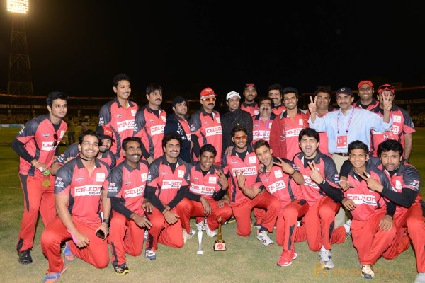 Telugu Warriors & Mumbai Heroes Teams At LB Stadium 