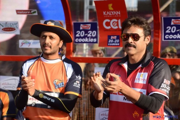 Telugu Warriors & Mumbai Heroes Teams At LB Stadium 