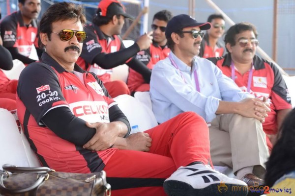 Telugu Warriors & Mumbai Heroes Teams At LB Stadium 