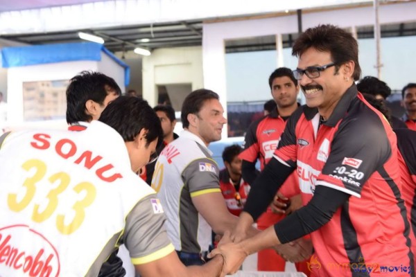 Telugu Warriors & Mumbai Heroes Teams At LB Stadium 