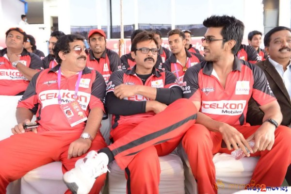 Telugu Warriors & Mumbai Heroes Teams At LB Stadium 