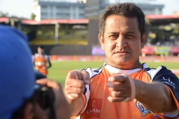 Telugu Warriors & Mumbai Heroes Teams At LB Stadium 