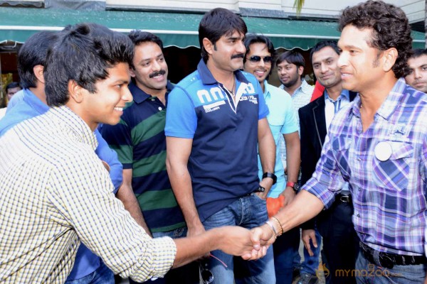 Telugu Warriors Team Meet Sachin Tendulkar & Laxman  