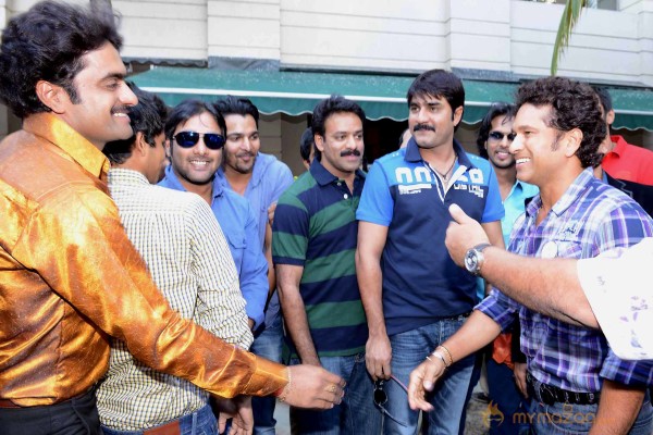 Telugu Warriors Team Meet Sachin Tendulkar & Laxman  