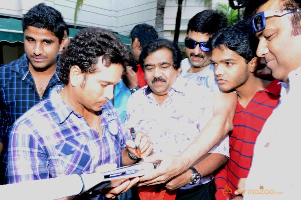 Telugu Warriors Team Meet Sachin Tendulkar & Laxman  