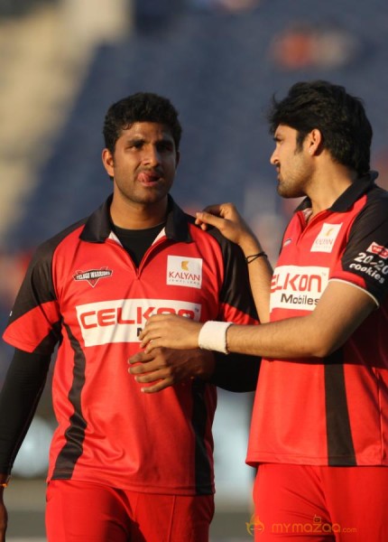 Telugu Warriors Vs Bhojpuri Dabanggs CCL 3 Match Gallery 