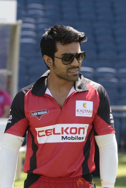 Telugu Warriors Vs Bhojpuri Dabanggs CCL 3 Match Gallery 