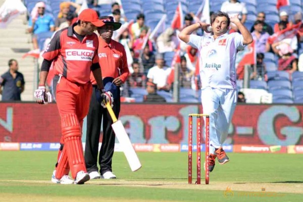 Telugu Warriors Vs Bhojpuri Dabanggs CCL 3 Match Gallery 