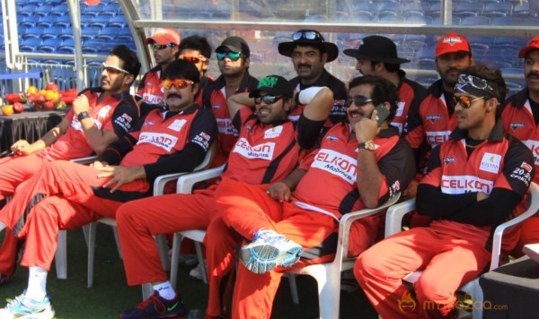 Telugu Warriors Vs Bhojpuri Dabanggs CCL 3 Match Gallery 