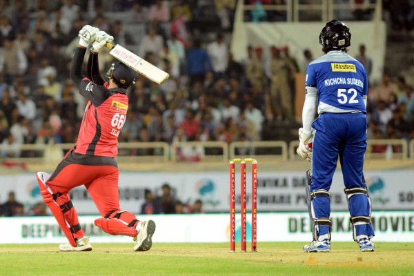 Telugu Warriors Vs Karnataka Bulldozers CCL 3 Match Gallery 