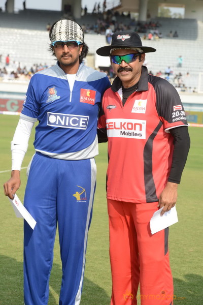 Telugu Warriors Vs Karnataka Bulldozers CCL 3 Match Gallery 