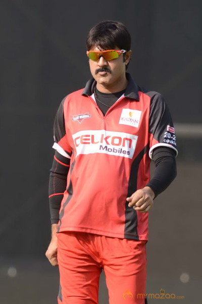 Telugu Warriors Vs Karnataka Bulldozers CCL 3 Match Gallery 