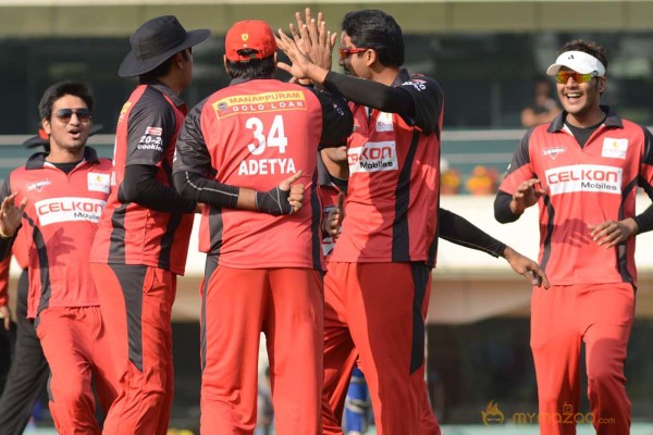 Telugu Warriors Vs Karnataka Bulldozers CCL 3 Match Gallery 