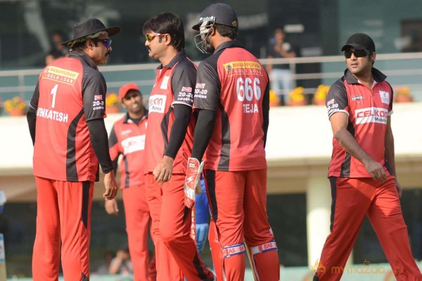 Telugu Warriors Vs Karnataka Bulldozers CCL 3 Match Gallery 