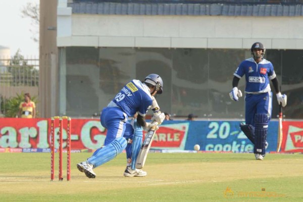 Telugu Warriors Vs Karnataka Bulldozers CCL 3 Match Gallery 