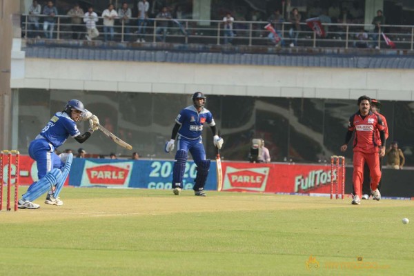 Telugu Warriors Vs Karnataka Bulldozers CCL 3 Match Gallery 