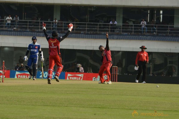 Telugu Warriors Vs Karnataka Bulldozers CCL 3 Match Gallery 