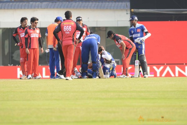 Telugu Warriors Vs Karnataka Bulldozers CCL 3 Match Gallery 