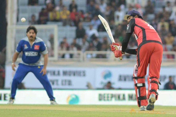 Telugu Warriors Vs Karnataka Bulldozers CCL 3 Match Gallery 