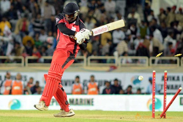 Telugu Warriors Vs Karnataka Bulldozers CCL 3 Match Gallery 