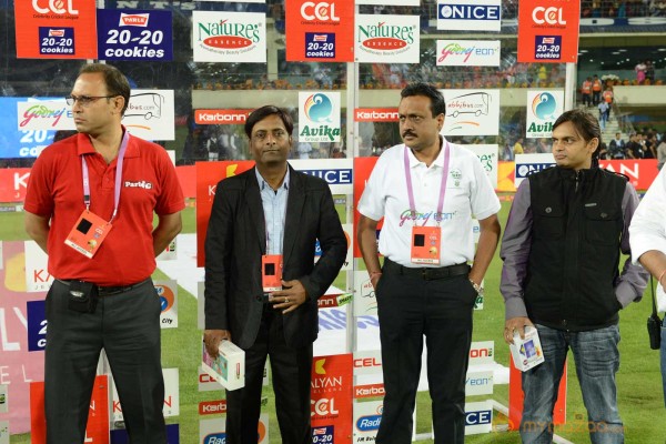 Telugu Warriors Vs Karnataka Bulldozers CCL 3 Match Gallery 