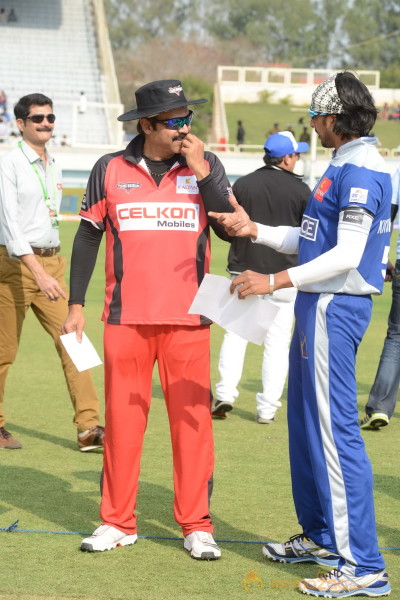 Telugu Warriors Vs Karnataka Bulldozers CCL 3 Match Gallery 