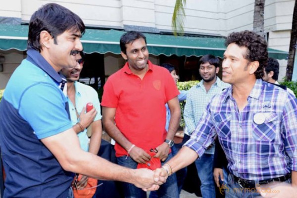 Telugu Warriors With Sachin Tendulkar  Photos