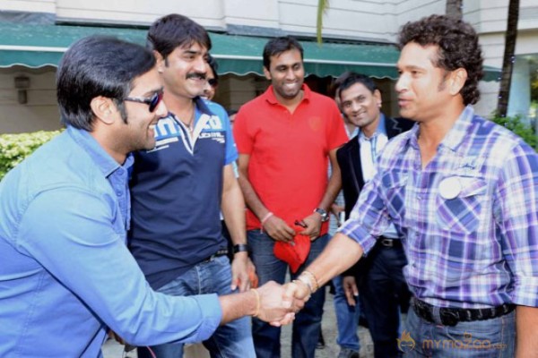 Telugu Warriors With Sachin Tendulkar  Photos