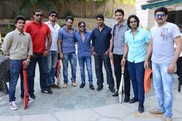 Telugu Warriors With Sachin Tendulkar  Photos