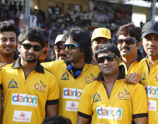 Tollywood VS Bollywood Cricket Match Photos