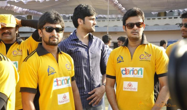 Tollywood VS Bollywood Cricket Match Photos