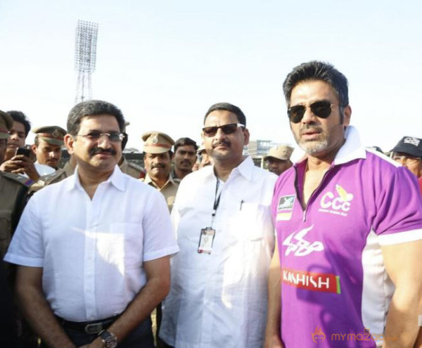 Tollywood VS Bollywood Cricket Match Photos