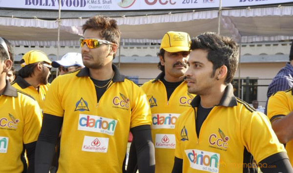 Tollywood VS Bollywood Cricket Match Photos